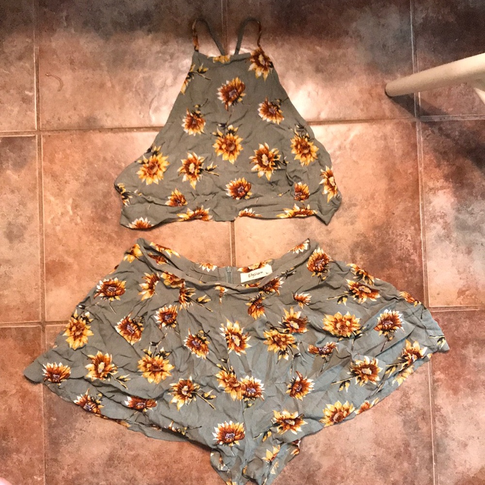 Two piece set